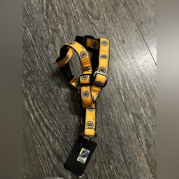 New All Star Dogs Boston Bruins dog harness size small NHL - Picture 2 of 7